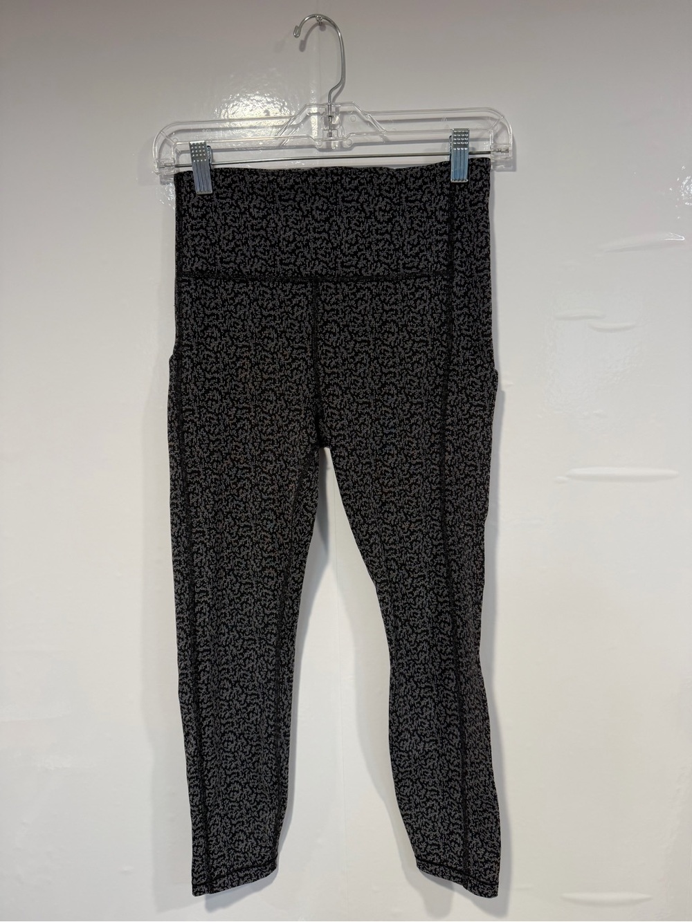 Athleta Ultimate Stash Pocket Black Patterned High-Waist Leggings